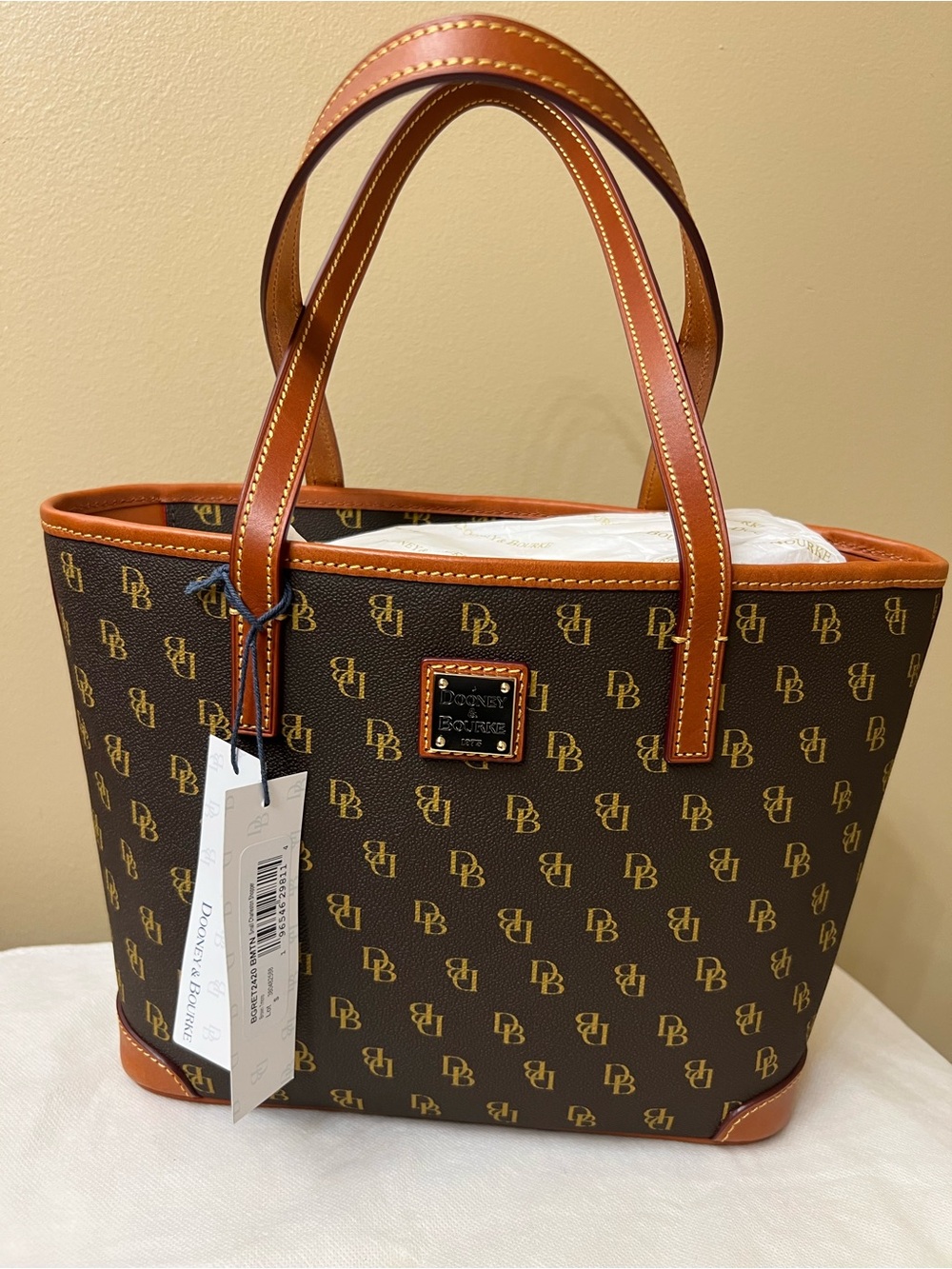 Dooney & Bourke leather Monogram Tote NWT w Dustbag - Picture 10 of 17